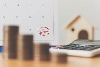 支払期日の決め方は？請求書の基本マナーや遅延時の対処法